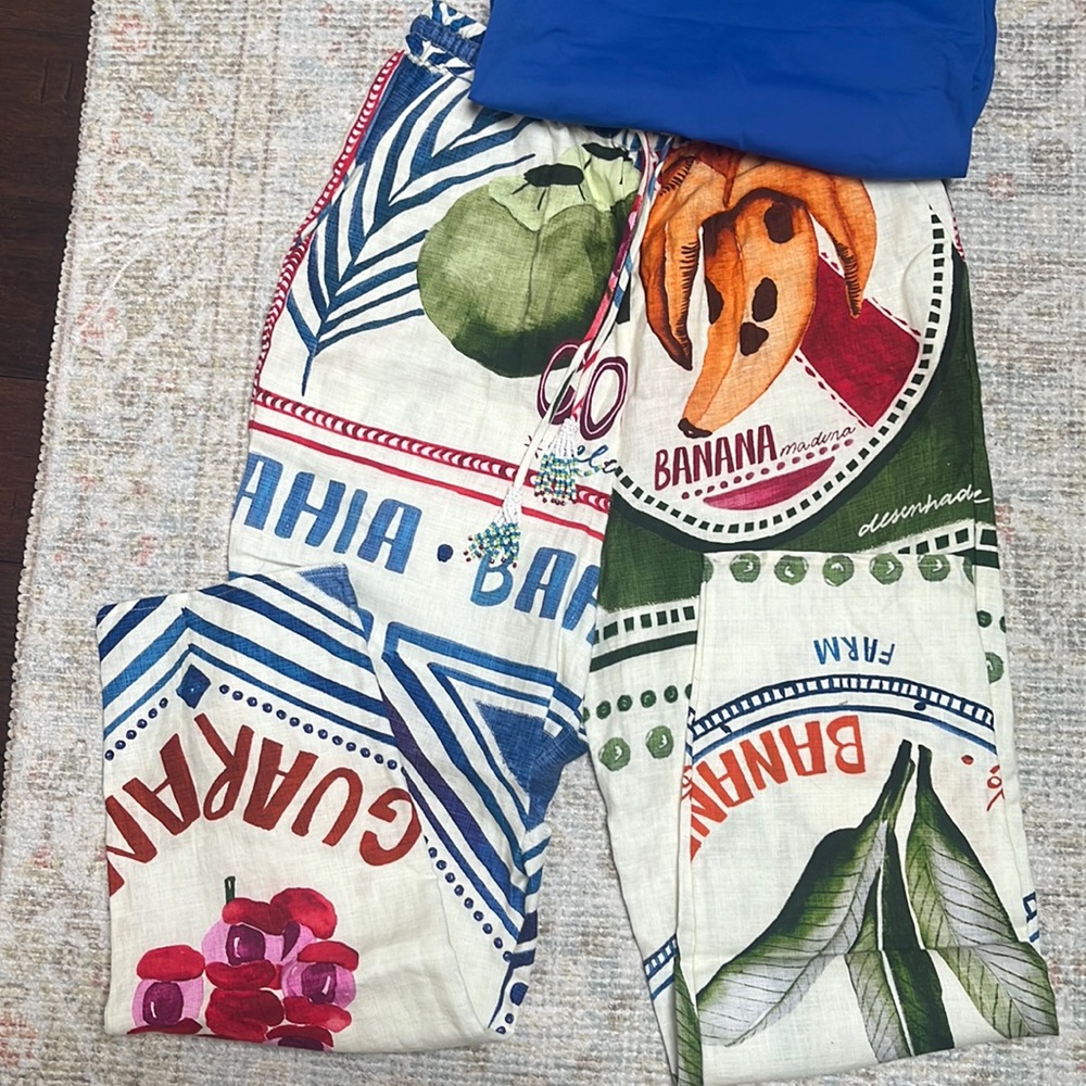 Farm Rio Patterned Pants size small